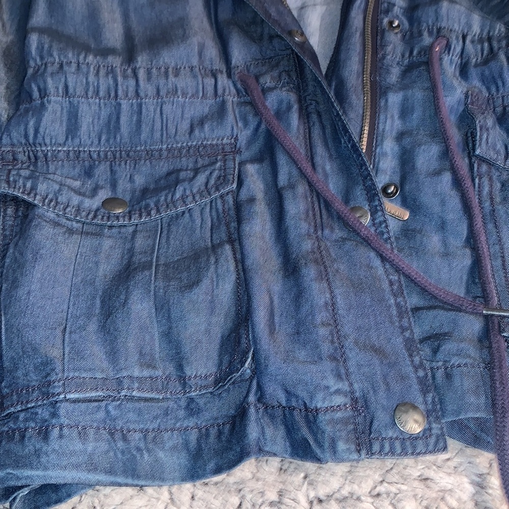 Jean jacket - Picture 2 of 7